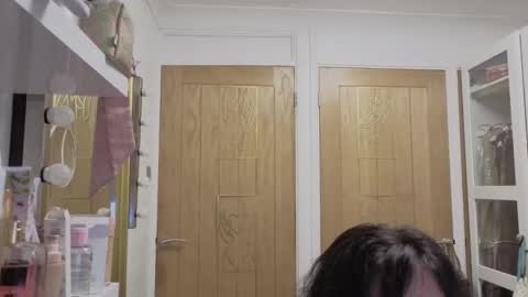 Snapshot of leylaviolet1 chatting on 09/11/25, 10:43 leyla online show from 09/11/25, 10:43