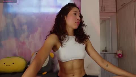 Snapshot of leyre_lerr chatting on 01/10/26, 01:24 Jessica online show from 01/10/26, 01:24