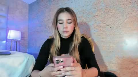 Snapshot of lezy_ chatting on 11/27/25, 07:38 LEZY online show from 11/27/25, 07:38