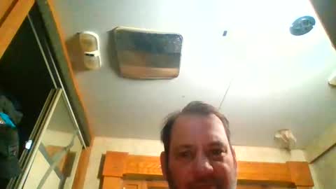 Snapshot of lgck12in chatting on 12/18/25, 08:20 C2bme online show from 12/18/25, 08:20