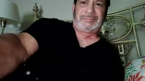 Snapshot of lgck12in chatting on 06/21/26, 07:33 C2bme online show from 06/21/26, 07:33
