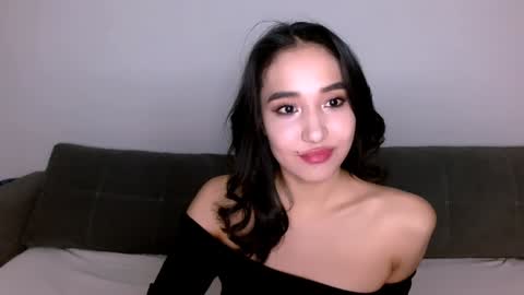 Snapshot of li_noen chatting on 12/11/24, 01:47 Li  online show from 12/11/24, 01:47