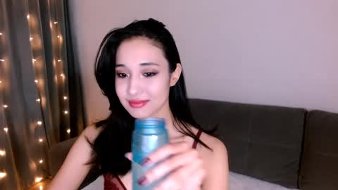 Snapshot of li_noen chatting on 01/31/25, 03:44 Li  online show from 01/31/25, 03:44