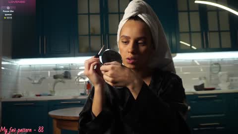 Snapshot of li_queen_ chatting on 12/10/24, 03:12 Hey Im Alexa tg online show from 12/10/24, 03:12