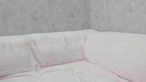 LEANNAA online show from 12/21/25, 07:15