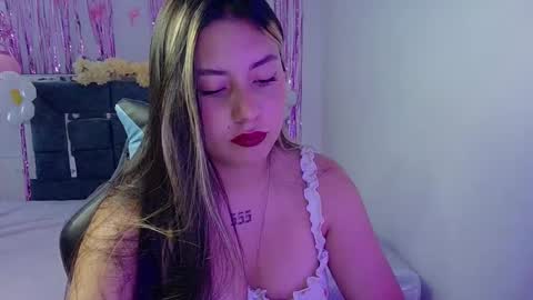 Snapshot of lia_14_ chatting on 09/24/25, 06:33 Lia online show from 09/24/25, 06:33