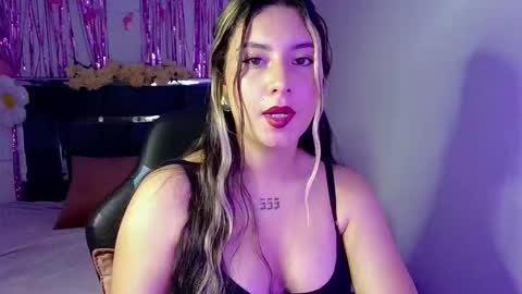 Snapshot of lia_14_ chatting on 10/13/25, 11:16 Lia online show from 10/13/25, 11:16