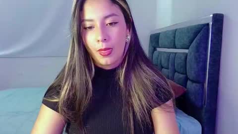 Snapshot of lia_14_ chatting on 10/23/25, 04:50 Lia online show from 10/23/25, 04:50