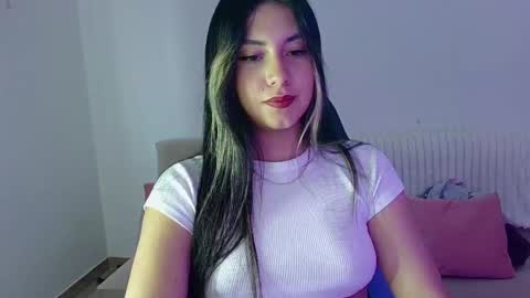 Snapshot of lia_14_ chatting on 05/01/26, 10:36 Lia online show from 05/01/26, 10:36