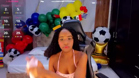 lia_16_ online show from 07/09/26, 11:03