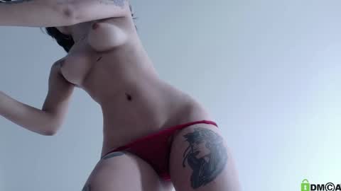 lia__summer online show from 10/10/25, 03:44