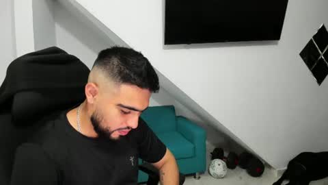 Snapshot of lia_and_felipe chatting on 06/26/26, 10:14 Lia y Felipe -- online show from 06/26/26, 10:14