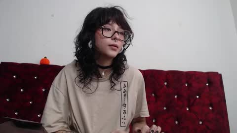 Lia online show from 11/05/25, 09:04