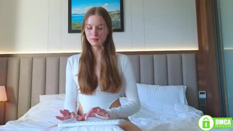 Lia  online show from 03/29/26, 08:25