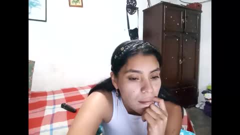 Lia online show from 12/04/25, 07:17