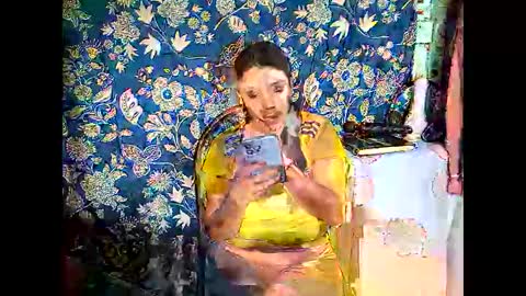 Lia online show from 05/29/26, 06:39