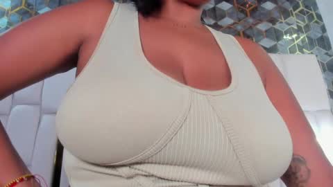 lia_mariana online show from 04/02/26, 05:27