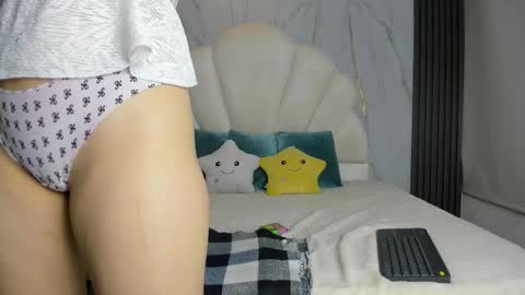 Lia online show from 03/25/26, 08:26