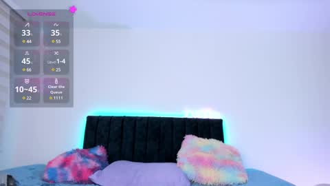 Snapshot of lia_queen610 chatting on 12/06/24, 01:07 Little Queen Lia online show from 12/06/24, 01:07