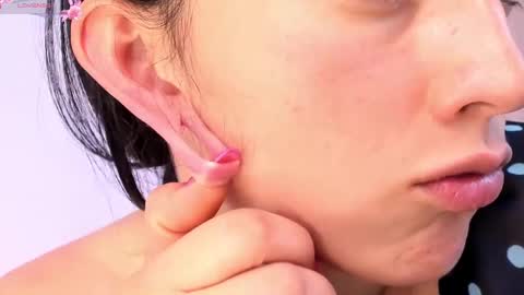 Snapshot of lia_queen610 chatting on 02/12/25, 09:11 Little Queen Lia online show from 02/12/25, 09:11