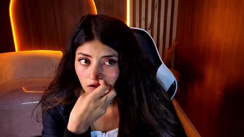 Online 1400 - 2100 online show from 04/02/26, 02:42