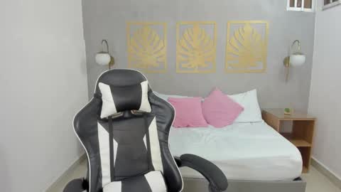 Lia  online show from 02/11/25, 08:48