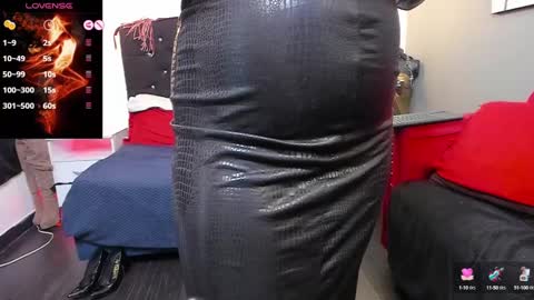 Snapshot of lia_taylorr1 chatting on 02/05/25, 12:38 Lia Taylor online show from 02/05/25, 12:38