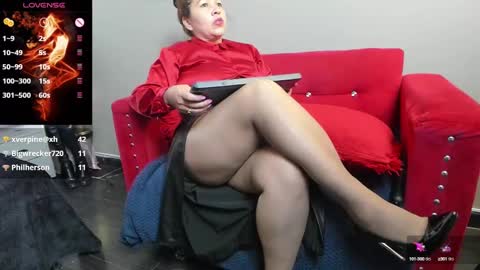 Snapshot of lia_taylorr1 chatting on 02/07/25, 04:24 Lia Taylor online show from 02/07/25, 04:24