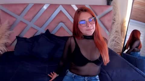 Snapshot of lia_velvet__ chatting on 03/02/26, 01:40 Lia online show from 03/02/26, 01:40