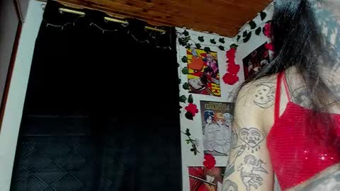 Snapshot of lia_volkov chatting on 12/05/25, 07:39 online show from 12/05/25, 07:39