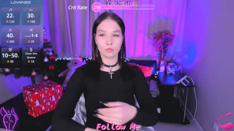 Lia online show from 12/25/24, 08:50