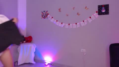   lia  online show from 03/27/26, 03:23