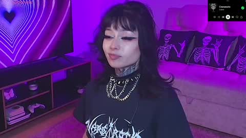 Snapshot of liaa_rodriguezz chatting on 01/19/25, 02:25 Liaa online show from 01/19/25, 02:25