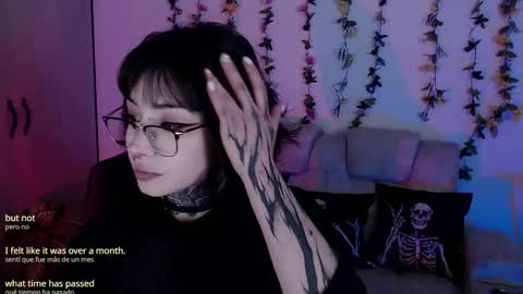 Snapshot of liaa_rodriguezz chatting on 11/03/25, 02:35 Liaa online show from 11/03/25, 02:35