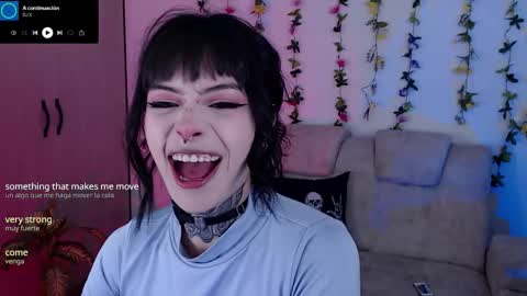 Snapshot of liaa_rodriguezz chatting on 11/06/25, 01:17 Liaa online show from 11/06/25, 01:17