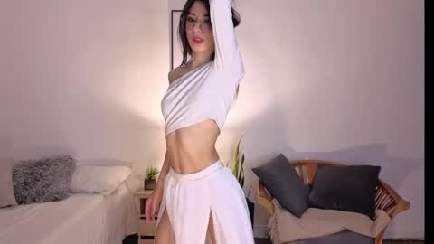 Lia  online show from 11/14/25, 02:27