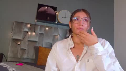 Snapshot of liaamoretti__ chatting on 05/16/26, 10:36 L I A online show from 05/16/26, 10:36