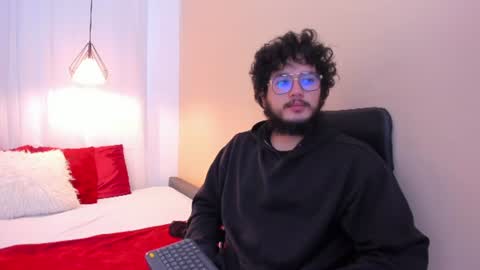 Lia Bell online show from 08/07/26, 12:07