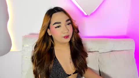 Snapshot of liacampbell__ chatting on 07/25/26, 03:59 La online show from 07/25/26, 03:59