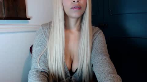 Lia Divina online show from 02/02/26, 06:45