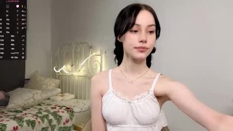 Lia  online show from 03/10/25, 09:32