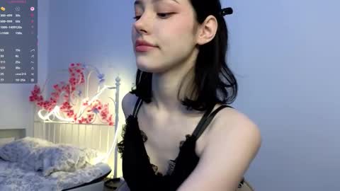 Lia  online show from 09/17/25, 07:59