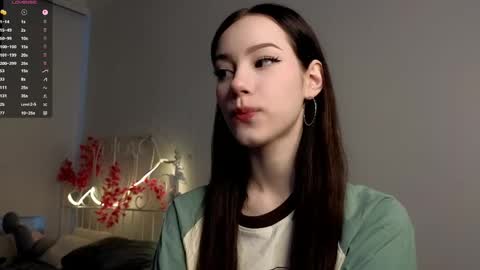 Lia  online show from 04/12/26, 11:15