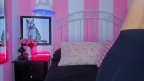 ---Liah--- online show from 04/08/26, 09:15