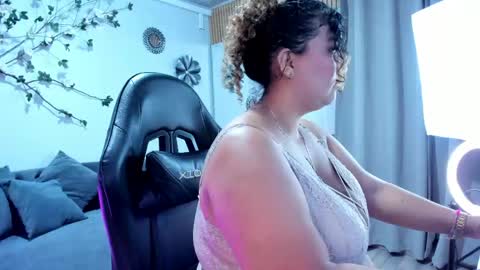 Liah scott  online show from 05/12/26, 03:58