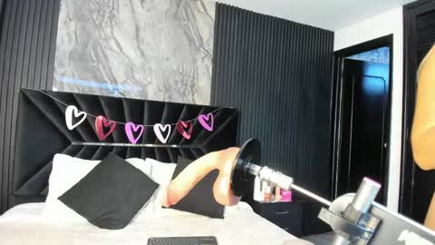 Snapshot of liahfontaine chatting on 03/31/26, 11:43 Liah Fontaine online show from 03/31/26, 11:43