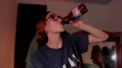 Snapshot of liahilton_ chatting on 02/13/25, 03:14 lh6 9c online show from 02/13/25, 03:14