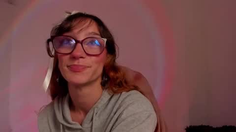 Snapshot of liahilton_ chatting on 12/04/25, 10:02 lh6 9c online show from 12/04/25, 10:02