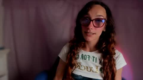 Snapshot of liahilton_ chatting on 05/11/26, 12:16 lh6 9c online show from 05/11/26, 12:16