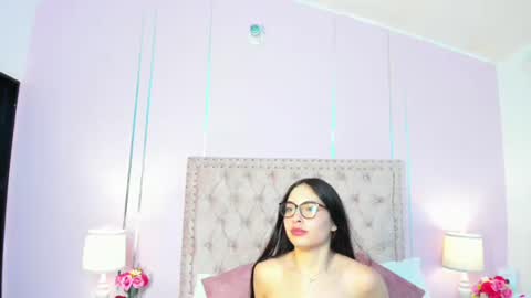 Snapshot of liahjhons chatting on 12/23/24, 03:18 Liah online show from 12/23/24, 03:18